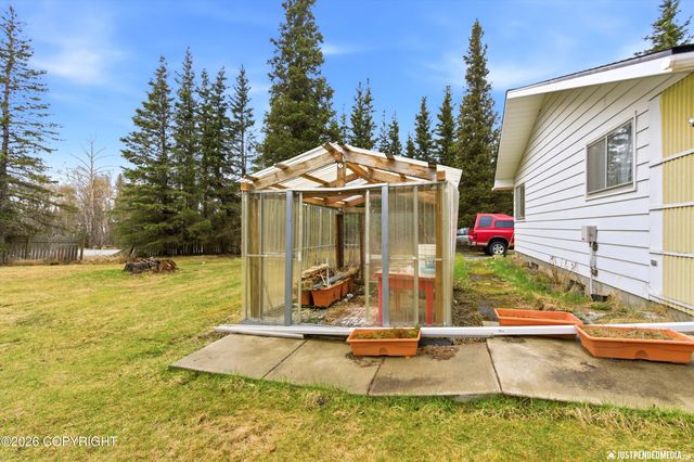 11901 Hillside Drive, Anchorage, AK 99507