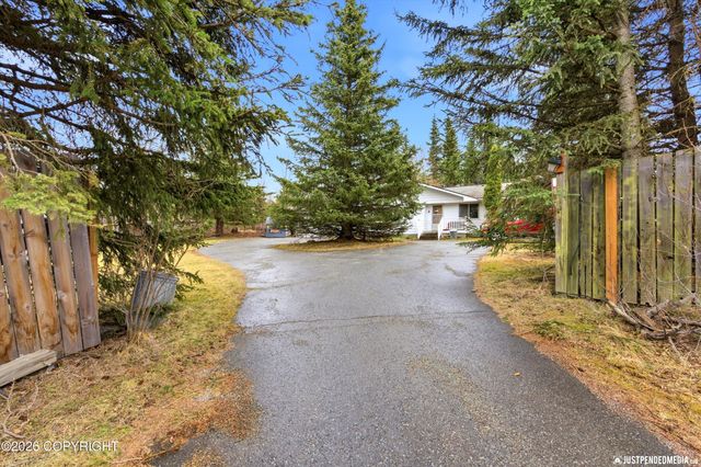 11901 Hillside Drive, Anchorage, AK 99507