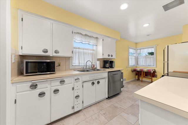 5103 N Post St, Spokane, WA 99205