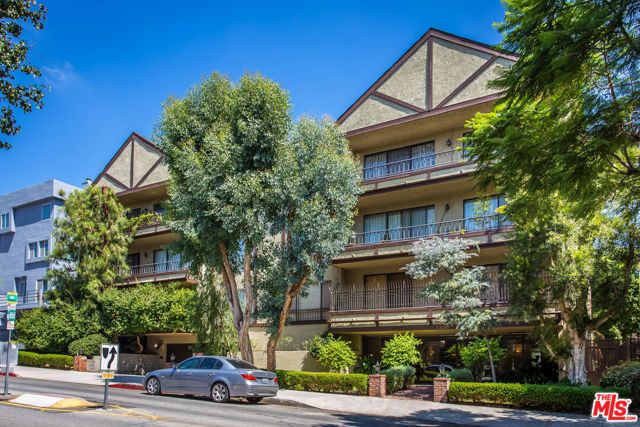 1210 N Kings Road 203, West Hollywood, CA 90069
