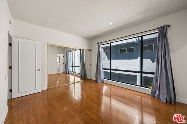 1210 N Kings Road 203, West Hollywood, CA 90069