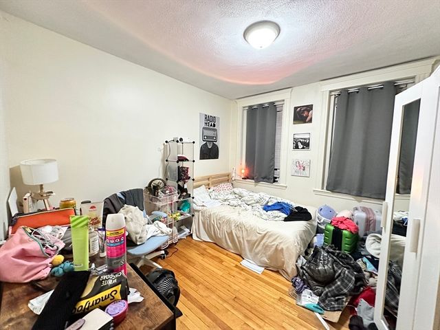 50 Chester Street 6, Boston, MA 02134