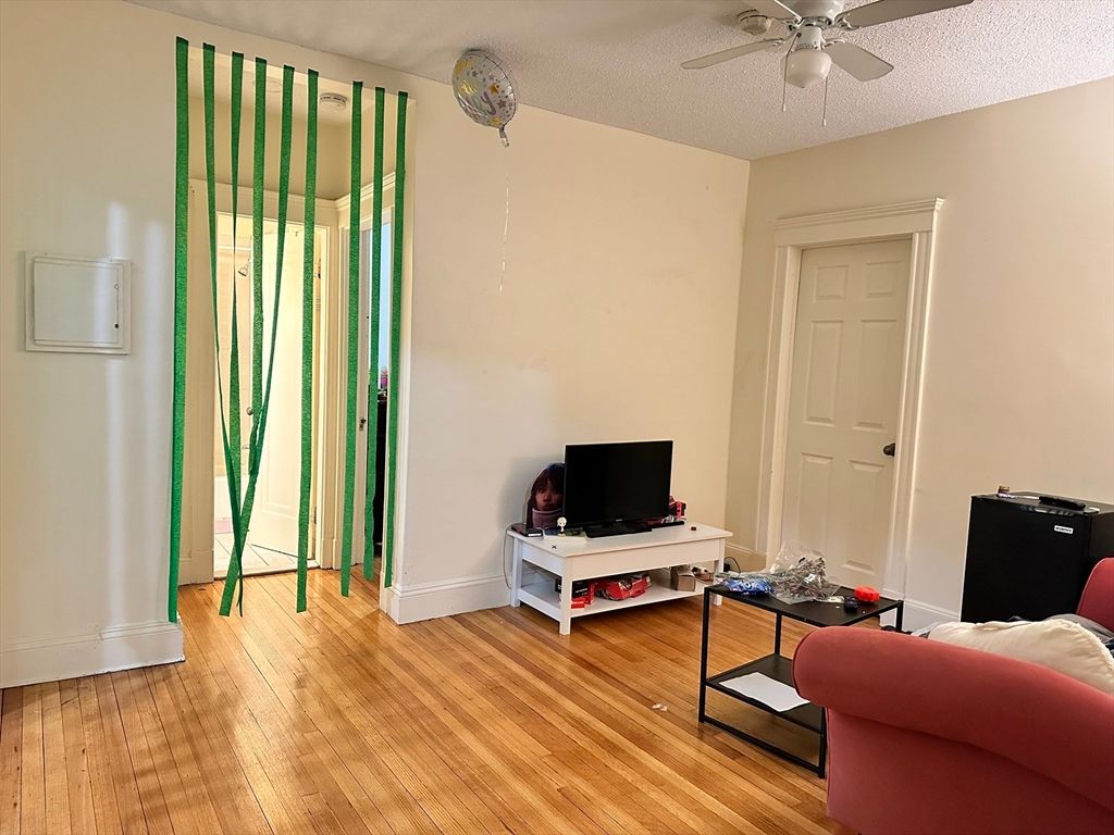 50 Chester Street 6, Boston, MA 02134