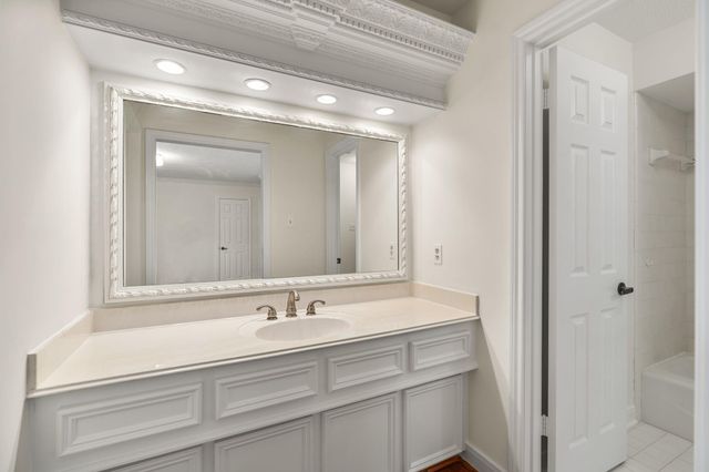 5230 Norborne Lane, Houston, TX 77069