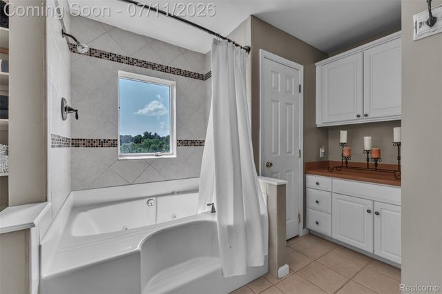 10146 Marshall Road, Green Oak Township, MI 48178
