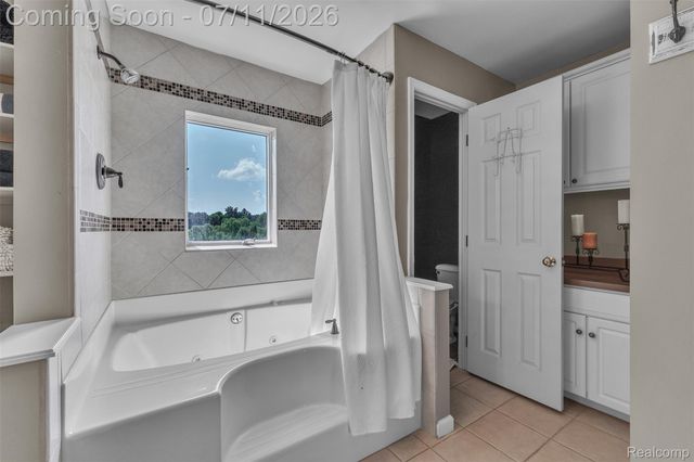 10146 Marshall Road, Green Oak Township, MI 48178