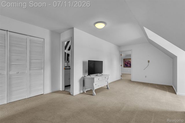 10146 Marshall Road, Green Oak Township, MI 48178