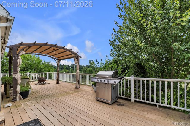 10146 Marshall Road, Green Oak Township, MI 48178
