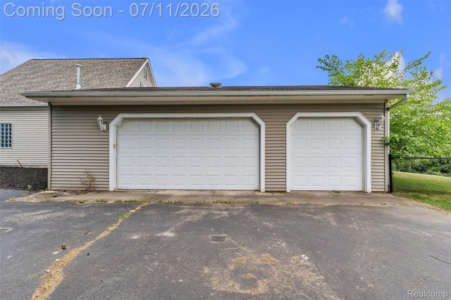 10146 Marshall Road, Green Oak Township, MI 48178