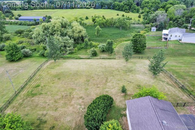 10146 Marshall Road, Green Oak Township, MI 48178