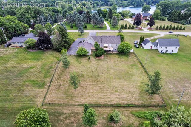 10146 Marshall Road, Green Oak Township, MI 48178
