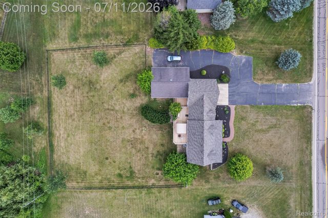 10146 Marshall Road, Green Oak Township, MI 48178