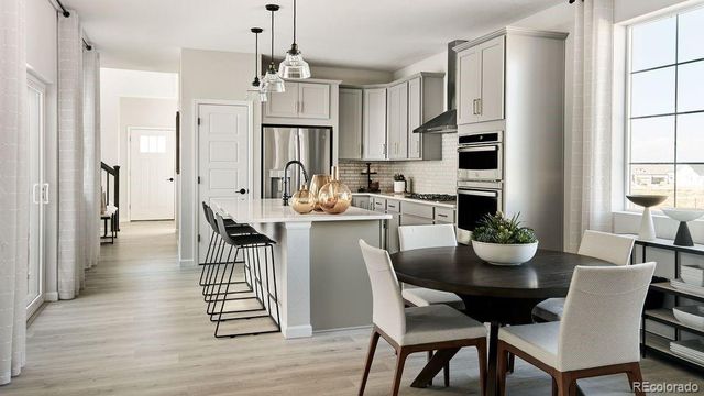 3285 N Coolidge Way, Aurora, CO 80019