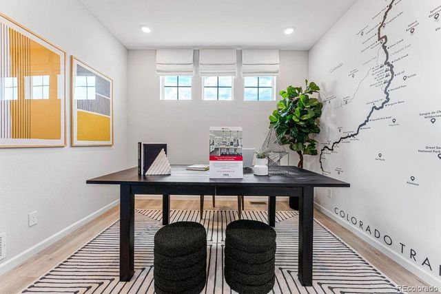 3285 N Coolidge Way, Aurora, CO 80019