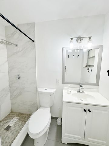 207 Huron Place, West Palm Beach, FL 33409