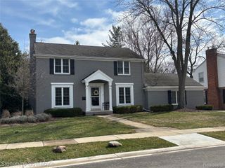 186 Westwood Drive, Bloomfield Hills, MI 48301