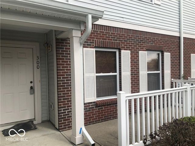 13325 White Granite Drive 300, Fishers, IN 46038