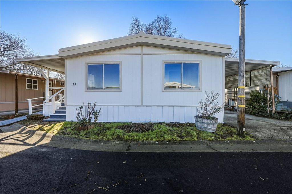 1025 Martin 41, Lakeport, CA 95453