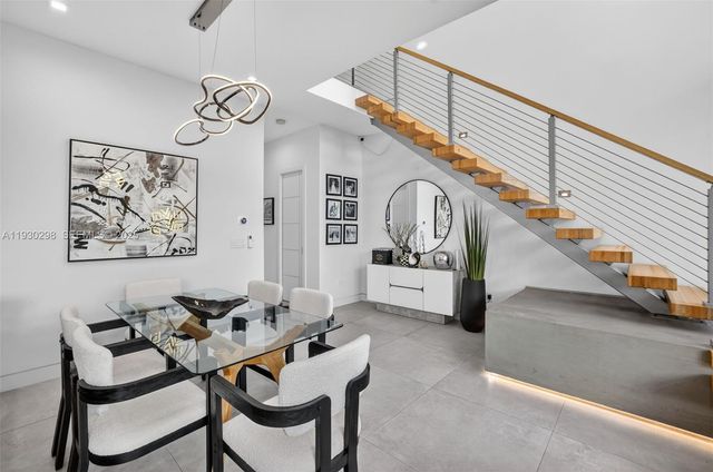 606 NE 8th Ave, Fort Lauderdale, FL 33304