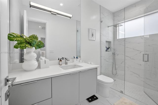 606 NE 8th Ave, Fort Lauderdale, FL 33304