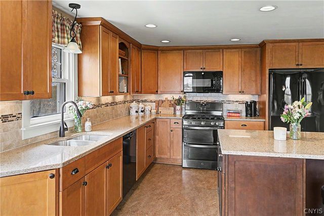 3251 Rose Hill Road, Marcellus, NY 13152