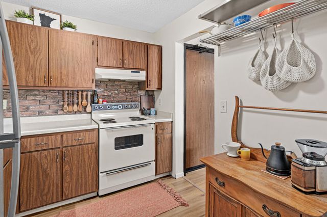 1871 Silver Bell Road 309, Eagan, MN 55122