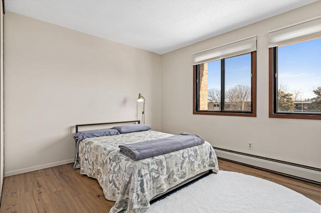 1871 Silver Bell Road 309, Eagan, MN 55122