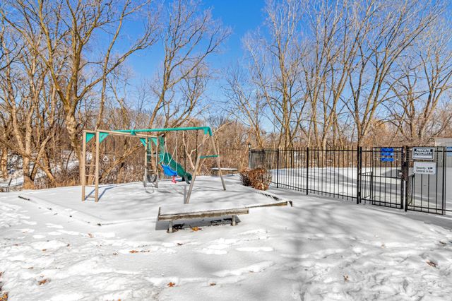 1871 Silver Bell Road 309, Eagan, MN 55122