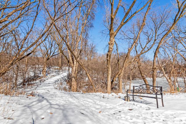 1871 Silver Bell Road 309, Eagan, MN 55122