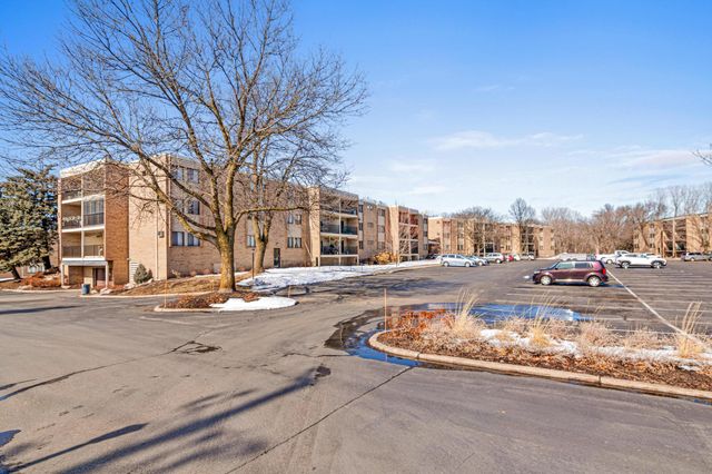 1871 Silver Bell Road 309, Eagan, MN 55122
