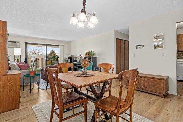 1871 Silver Bell Road 309, Eagan, MN 55122
