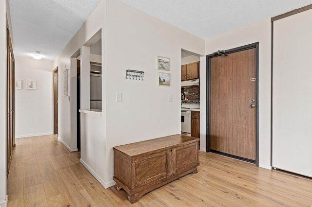 1871 Silver Bell Road 309, Eagan, MN 55122