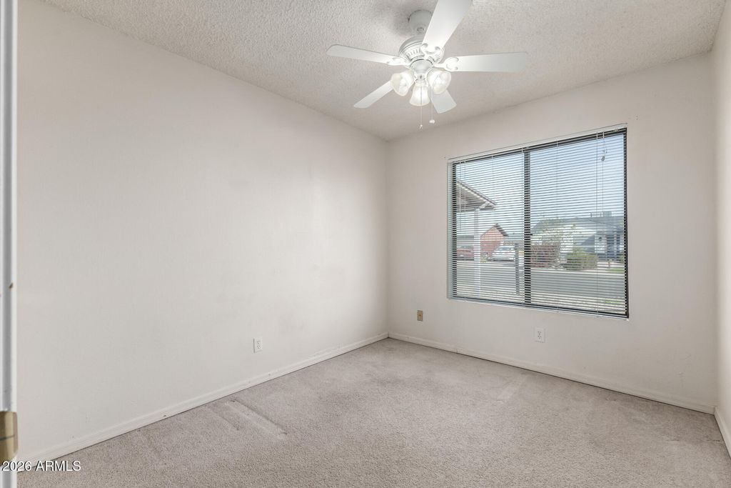 Image 18 of property listing at 577 W MAGDALENA Drive, Tempe, AZ 85283