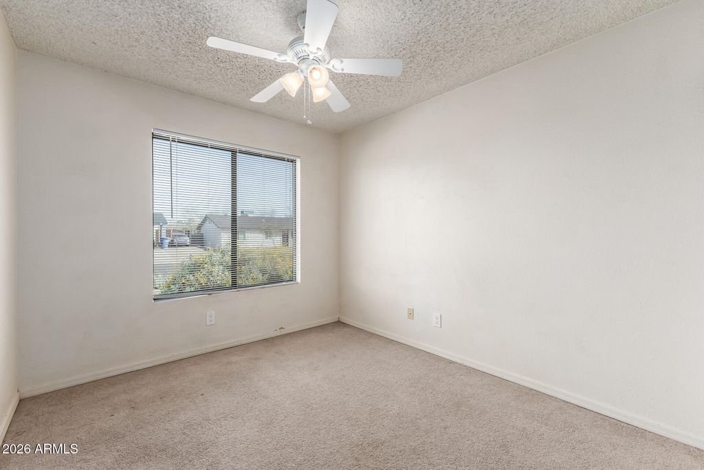 Image 20 of property listing at 577 W MAGDALENA Drive, Tempe, AZ 85283