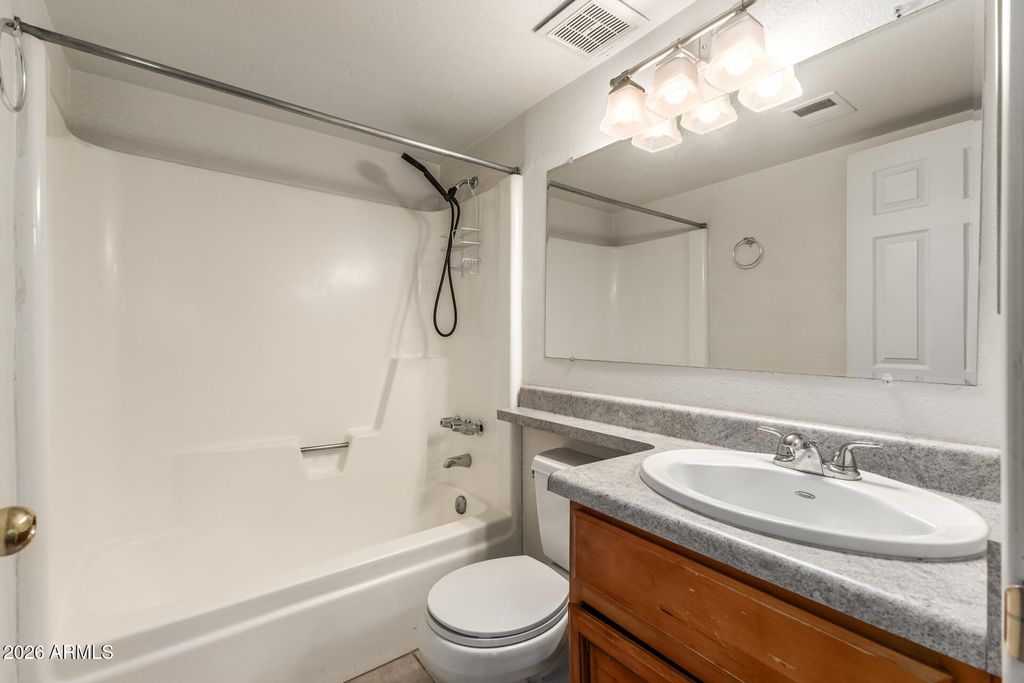 Image 21 of property listing at 577 W MAGDALENA Drive, Tempe, AZ 85283