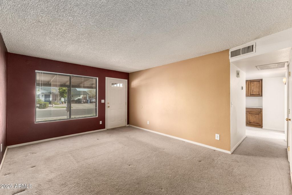 Image 4 of property listing at 577 W MAGDALENA Drive, Tempe, AZ 85283