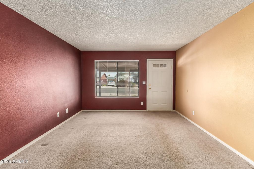 Image 5 of property listing at 577 W MAGDALENA Drive, Tempe, AZ 85283