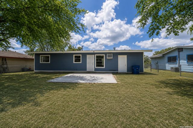 6011 MISTY VALLEY DR, San Antonio, TX 78242