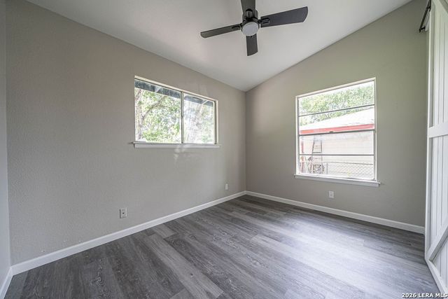 6011 MISTY VALLEY DR, San Antonio, TX 78242