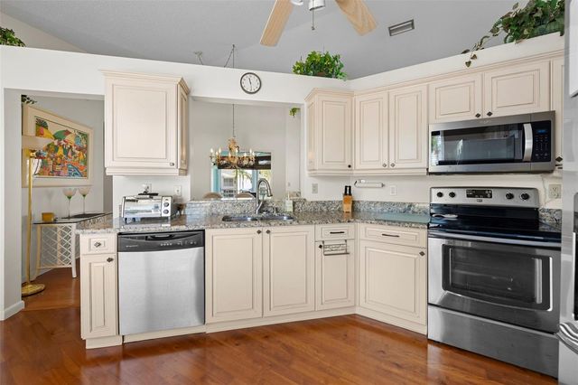 4220 PINEBROOK CIRCLE 10, Bradenton, FL 34209