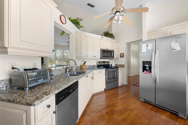 4220 PINEBROOK CIRCLE 10, Bradenton, FL 34209