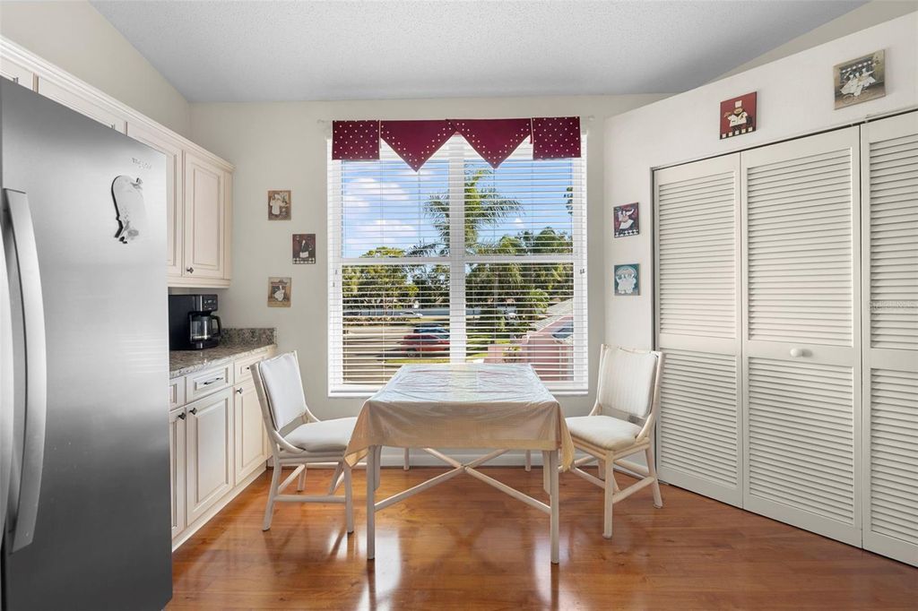 Image 16 of property listing at 4220 PINEBROOK CIRCLE 10, Bradenton, FL 34209