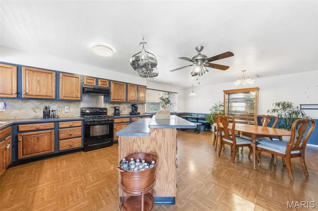 2425 Farnham Court, Florissant, MO 63033