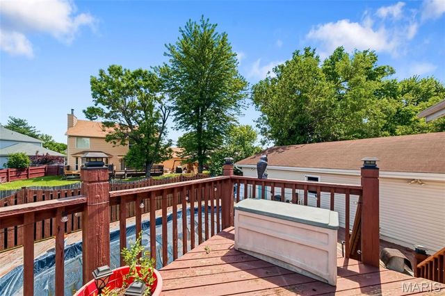 2425 Farnham Court, Florissant, MO 63033