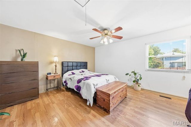 2425 Farnham Court, Florissant, MO 63033