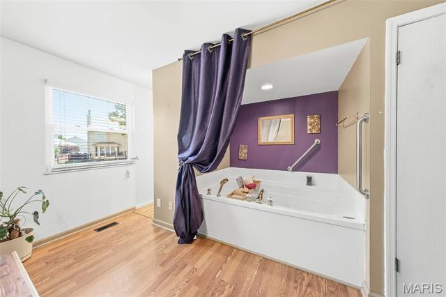 2425 Farnham Court, Florissant, MO 63033