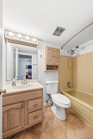 2425 Farnham Court, Florissant, MO 63033