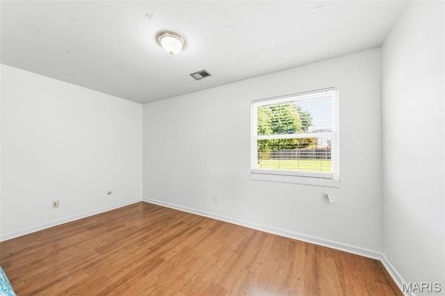 2425 Farnham Court, Florissant, MO 63033