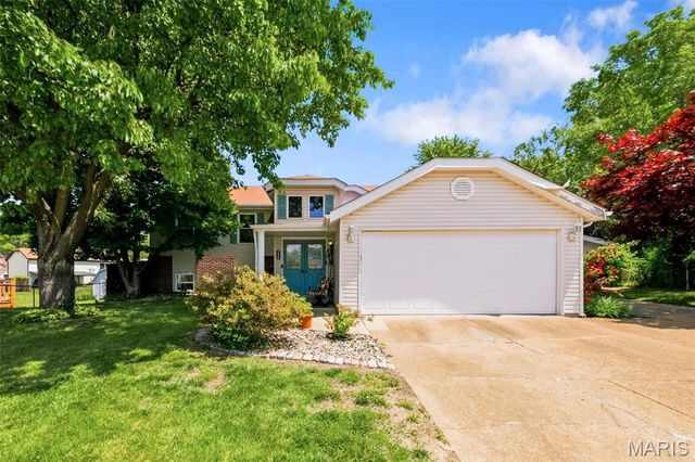 2425 Farnham Court, Florissant, MO 63033