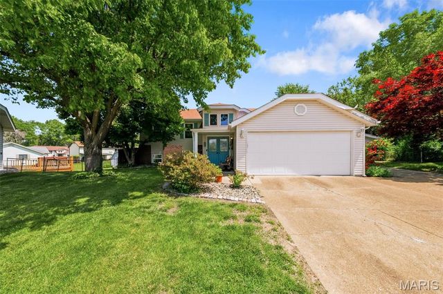 2425 Farnham Court, Florissant, MO 63033